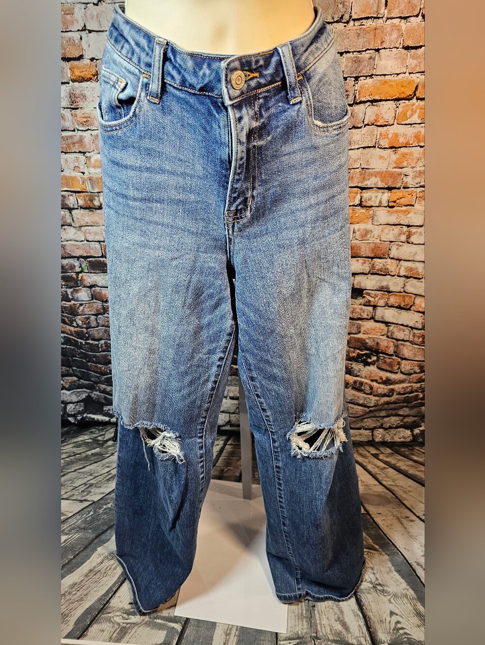 Flying Monkey Wide Leg Jeans Size 30 Distressed Knee High Rise Baggy Denim